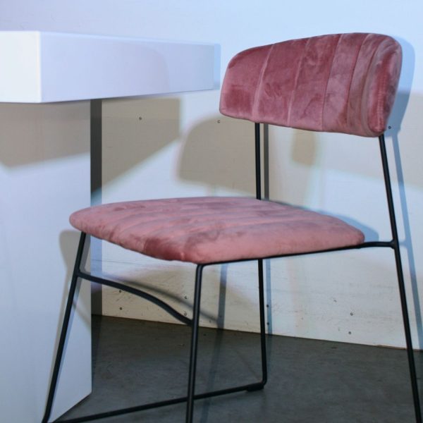Mundo chair oud roze