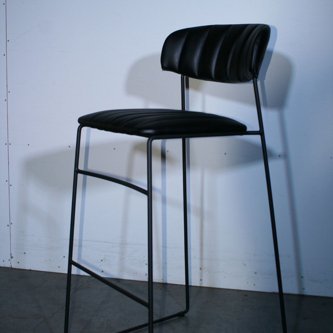 mundo bar chair oud roze