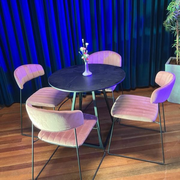 tafel black moon